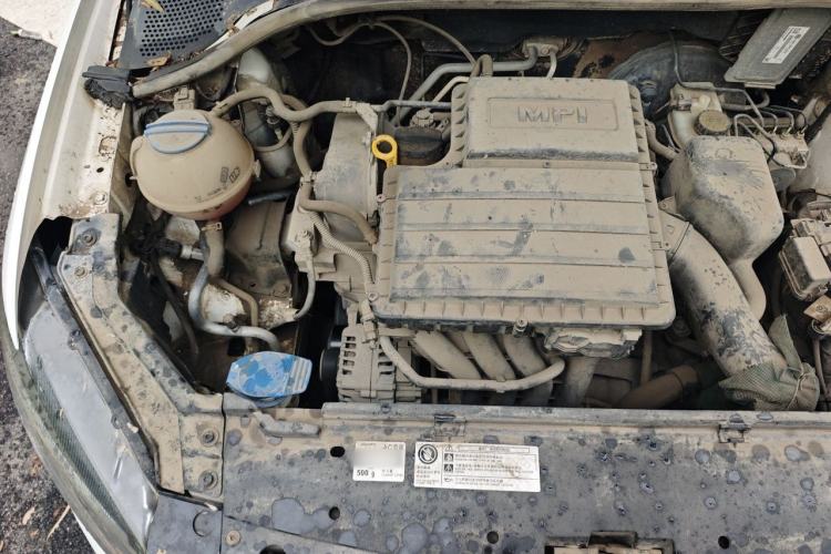 Used Volkswagen Santana 2013 1.4L Manual Fashion Edition Engine Bay Right