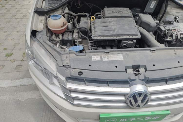 Used Volkswagen Santana 2013 1.4L Manual Comfort Edition Engine Bay Right