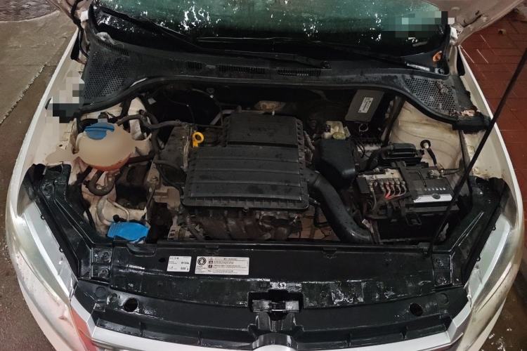 Used Volkswagen Santana 2013 1.6L Automatic Comfort Edition Engine Bay