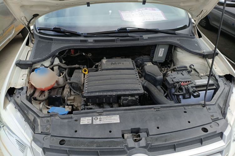 Used Volkswagen Santana 2013 1.6L Automatic Luxury Edition Engine Bay
