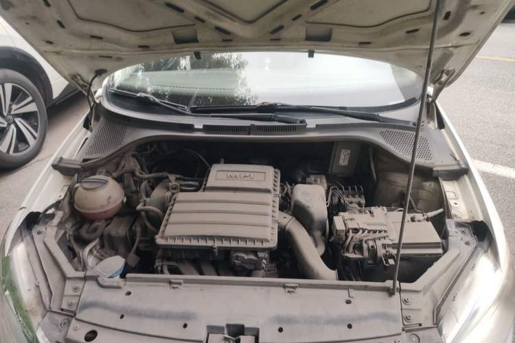 Used Volkswagen Santana 2013 1.4L Manual Comfort Edition Engine Bay