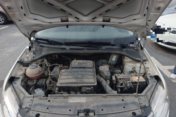 Used Volkswagen Santana 2013 1.6L Manual Comfort Edition Engine Bay