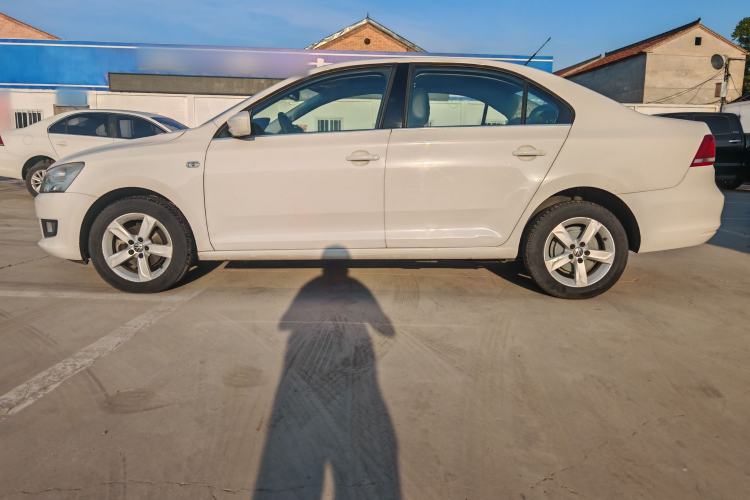 Used Volkswagen Santana 2013 1.4L Manual Comfort Edition Exterior 3