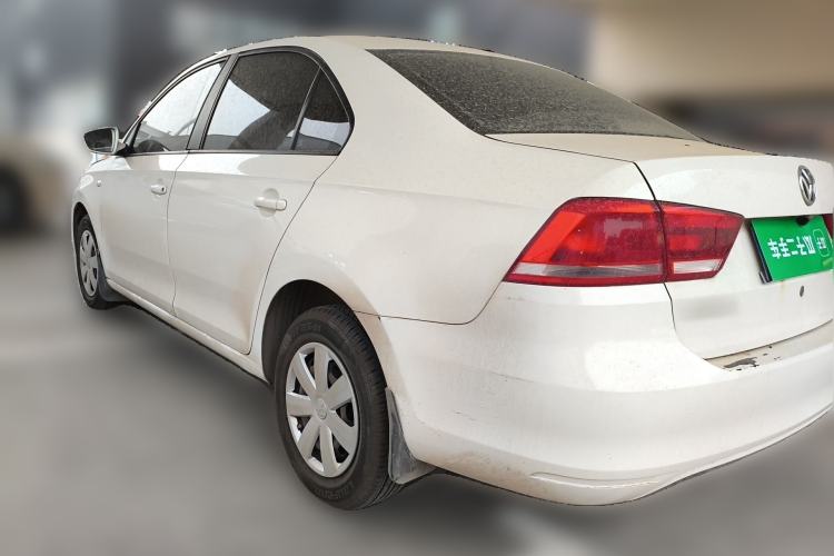 Used Volkswagen Santana 2013 1.6L Manual Fashion Edition Exterior 3