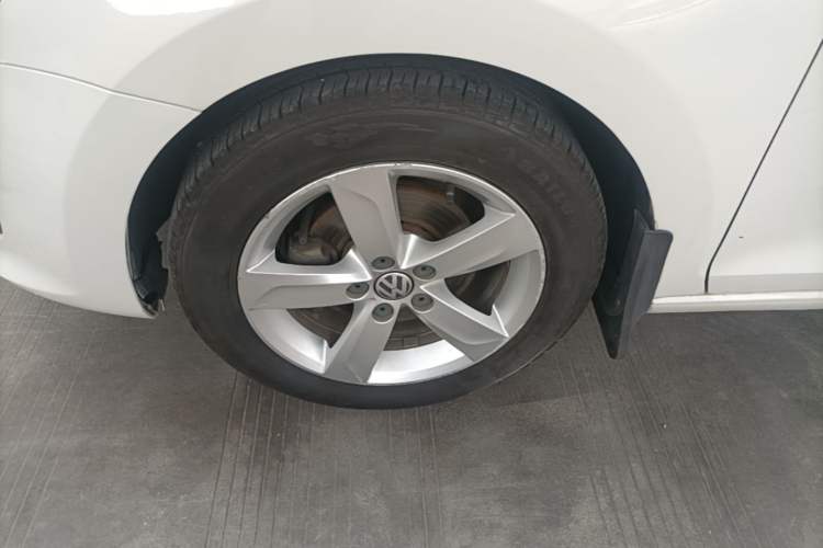 Used Volkswagen Santana 2013 1.6L Automatic Comfort Edition Exterior 4