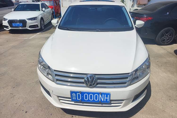 Used Volkswagen Santana 2013 1.4L Manual Comfort Edition Front