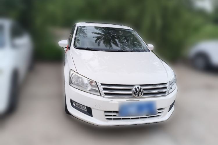 Used Volkswagen Santana 2013 1.6L Manual Comfort Edition Front