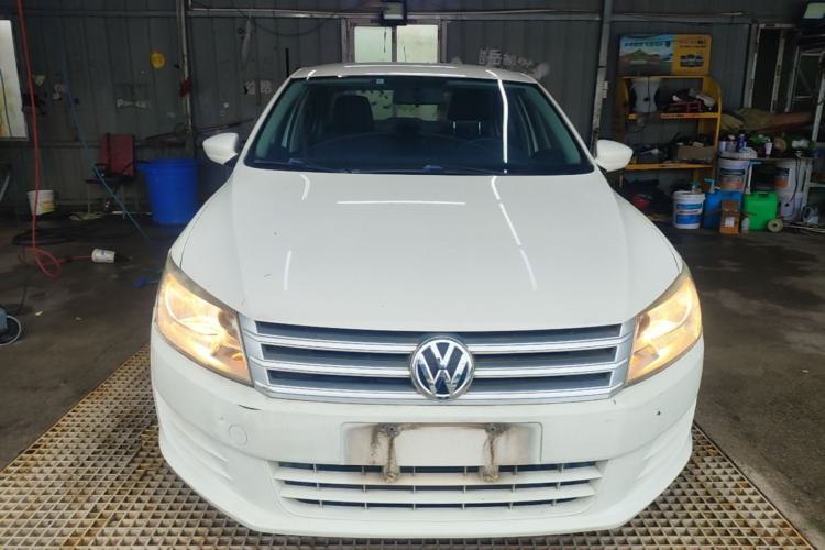 Used Volkswagen Santana 2013 1.6L Automatic Fashion Edition Front