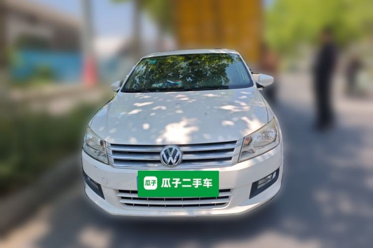Used Volkswagen Santana 2013 1.6L Manual Comfort Edition Front
