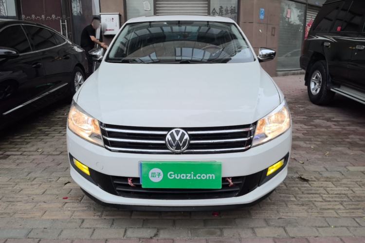 Used Volkswagen Santana 2013 1.6L Manual Comfort Edition Front