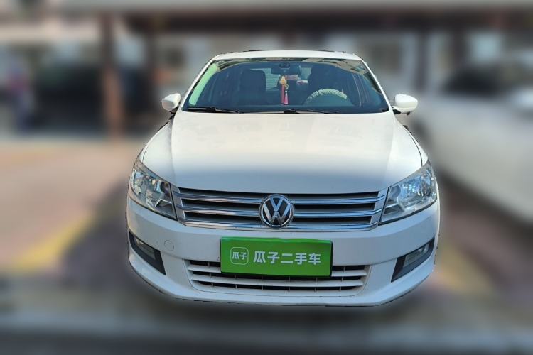 Used Volkswagen Santana 2013 1.6L Manual Comfort Edition Front