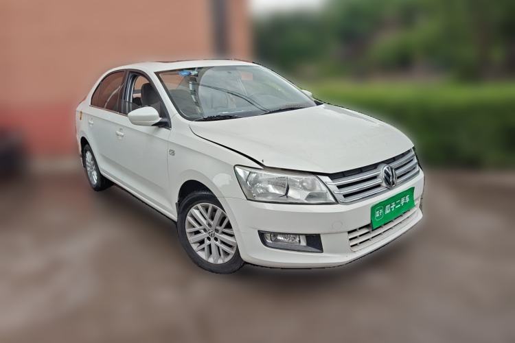 Used Volkswagen Santana 2013 1.6L Automatic Luxury Edition Front Right 45 Deg