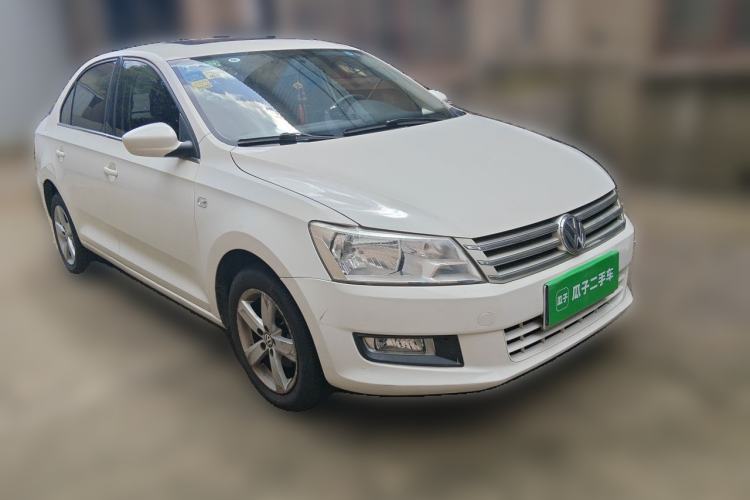Used Volkswagen Santana 2013 1.6L Automatic Comfort Edition Front Right 45 Deg
