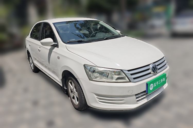 Used Volkswagen Santana 2013 1.6L Automatic Fashion Edition Front Right 45 Deg