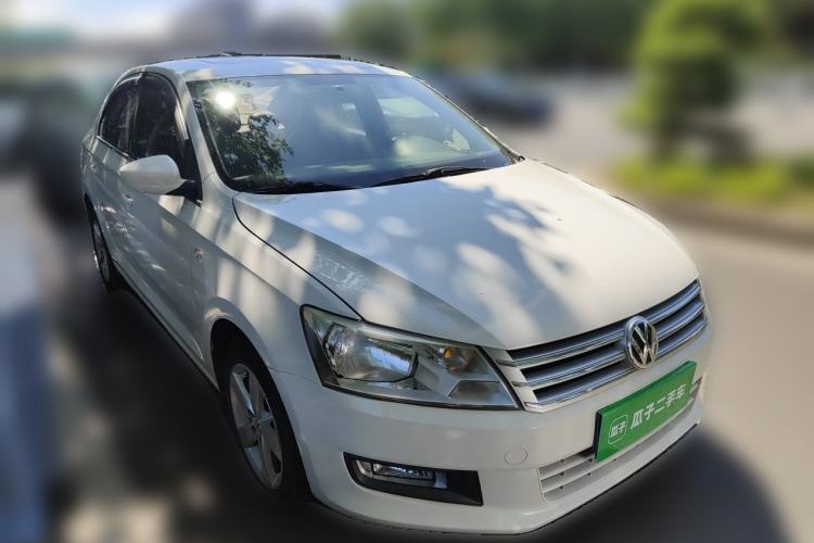 Used Volkswagen Santana 2013 1.6L Manual Comfort Edition Front Right 45 Deg