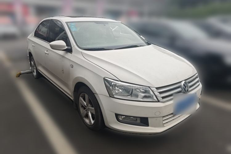 Used Volkswagen Santana 2013 1.6L Manual Comfort Edition Front Right 45 Deg