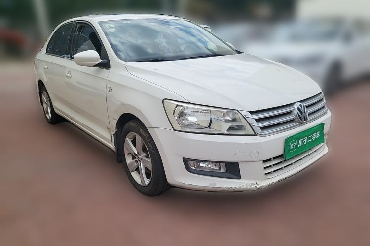 Used Volkswagen Santana 2013 1.6L Manual Comfort Edition Front Right 45 Deg
