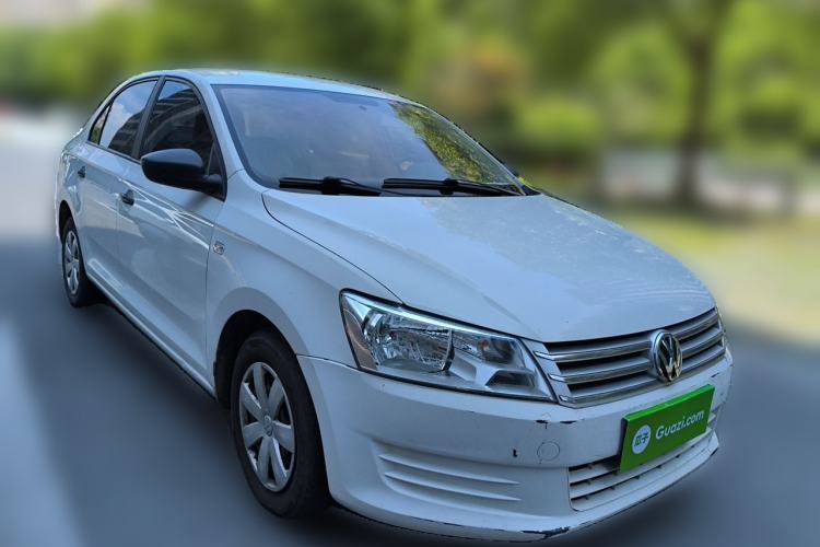 Used Volkswagen Santana 2013 1.6L Automatic Fashion Edition Front Right 45 Deg