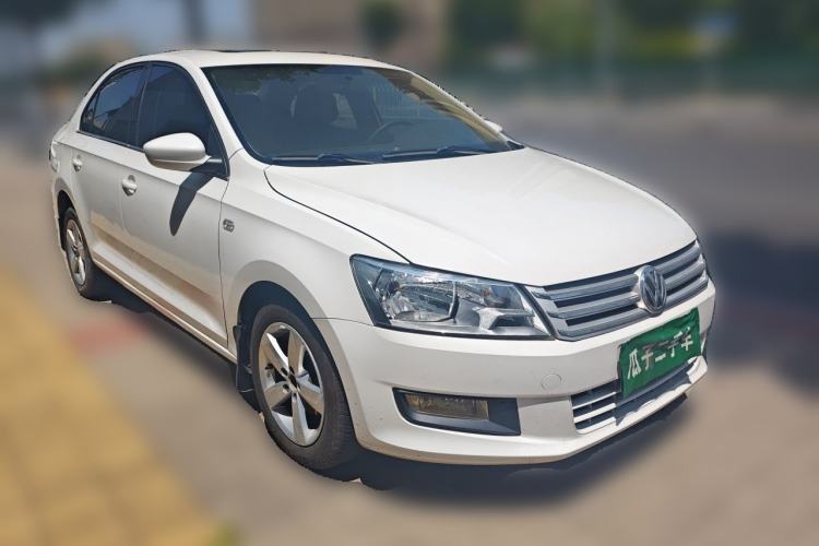 Used Volkswagen Santana 2013 1.6L Manual Comfort Edition Front Right 45 Deg
