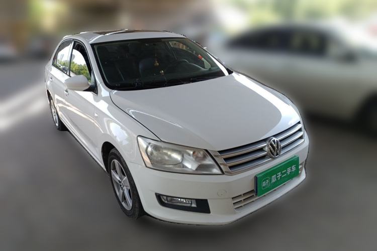 Used Volkswagen Santana 2013 1.6L Automatic Comfort Edition Front Right 45 Deg