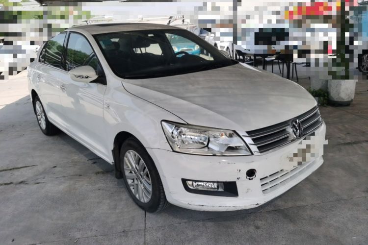 Used Volkswagen Santana 2013 1.6L Automatic Luxury Edition Front Right 45 Deg