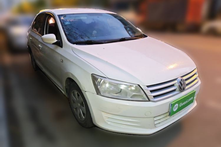 Used Volkswagen Santana 2013 1.6L Automatic Fashion Edition Front Right 45 Deg