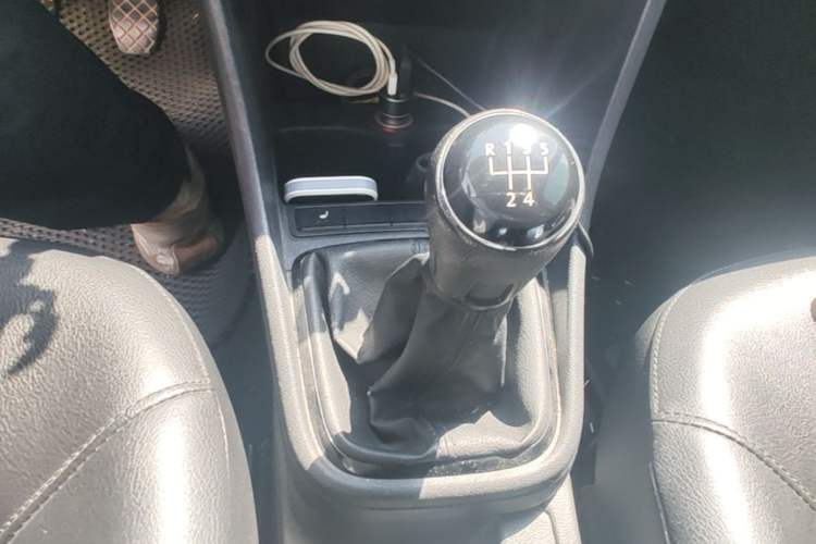 Used Volkswagen Santana 2013 1.4L Manual Comfort Edition Gear Lever