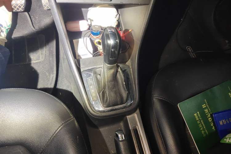 Used Volkswagen Santana 2013 1.6L Automatic Comfort Edition Gear Lever