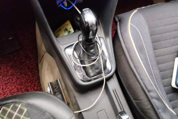 Used Volkswagen Santana 2013 1.6L Automatic Comfort Edition Gear Lever