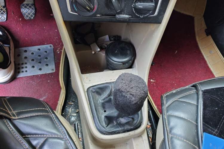 Used Volkswagen Santana 2013 1.4L Manual Comfort Edition Gear Lever
