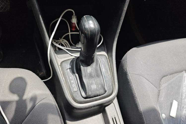 Used Volkswagen Santana 2013 1.6L Automatic Fashion Edition Gear Lever