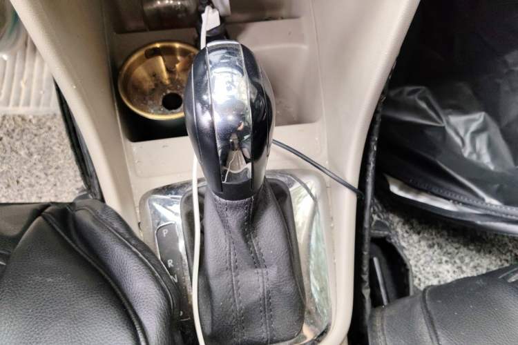 Used Volkswagen Santana 2013 1.6L Automatic Comfort Edition Gear Lever
