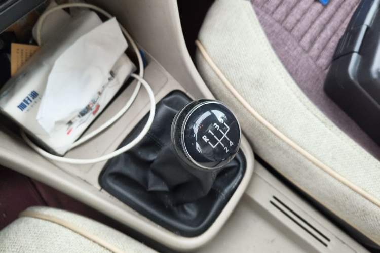 Used Volkswagen Santana 2013 1.6L Manual Comfort Edition Gear Lever