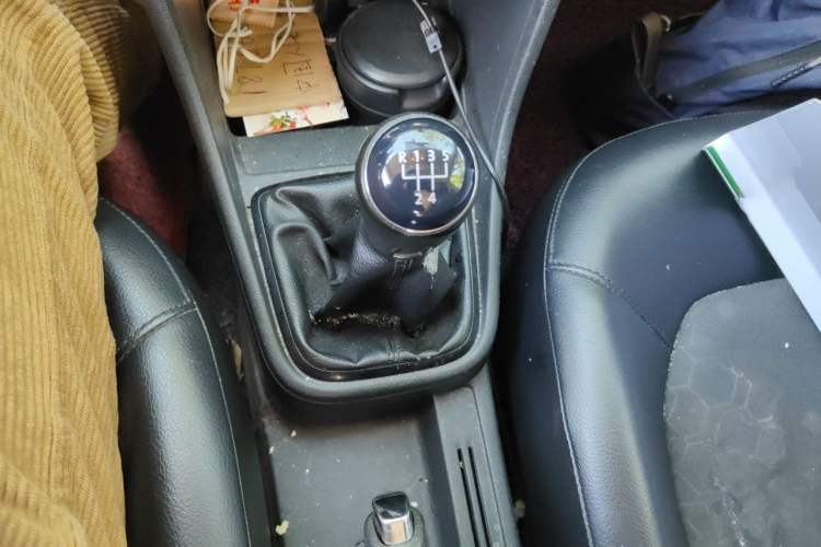 Used Volkswagen Santana 2013 1.6L Manual Comfort Edition Gear Lever