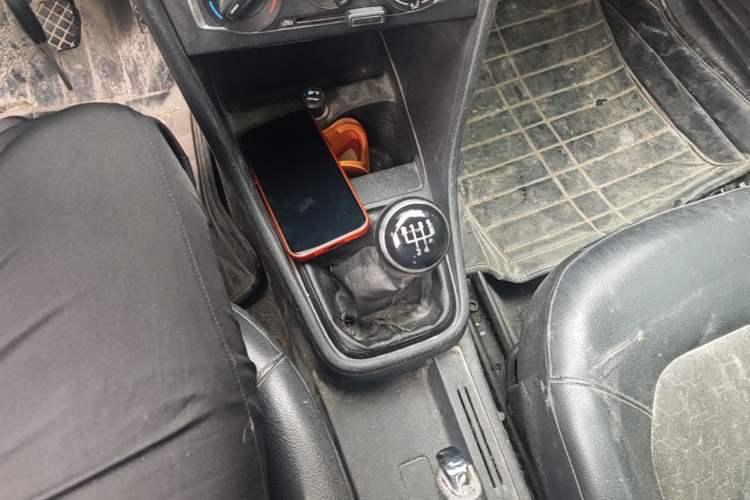 Used Volkswagen Santana 2013 1.6L Manual Comfort Edition Gear Lever