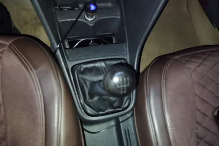 Used Volkswagen Santana 2013 1.4L Manual Fashion Edition Gear Lever