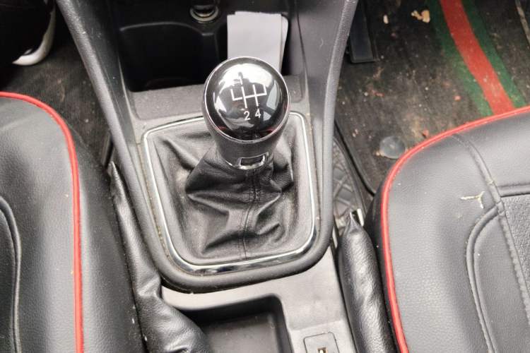 Used Volkswagen Santana 2013 1.6L Manual Fashion Edition Gear Lever
