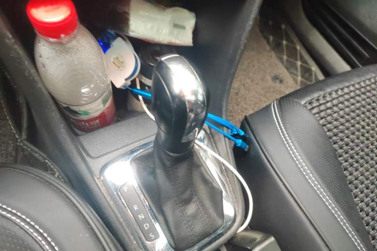 Used Volkswagen Santana 2013 1.6L Automatic Comfort Edition Gear Lever
