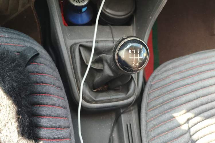 Used Volkswagen Santana 2013 1.6L Manual Comfort Edition Gear Lever