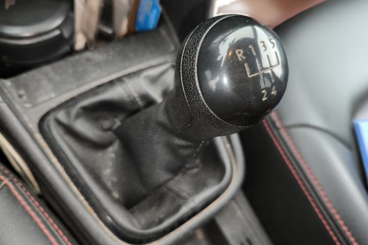 Used Volkswagen Santana 2013 1.6L Manual Fashion Edition Gear Lever