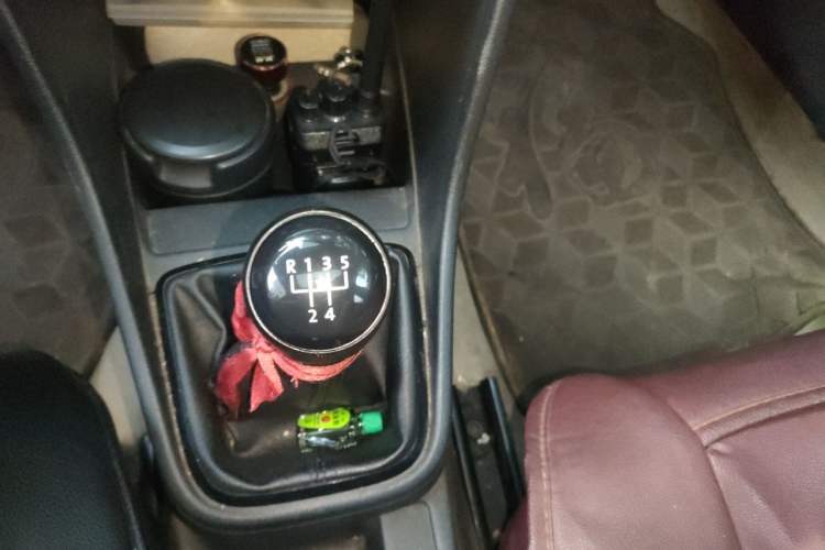 Used Volkswagen Santana 2013 1.4L Manual Comfort Edition Gear Lever