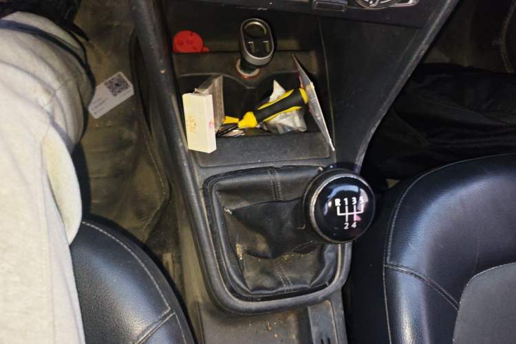 Used Volkswagen Santana 2013 1.6L Manual Comfort Edition Gear Lever