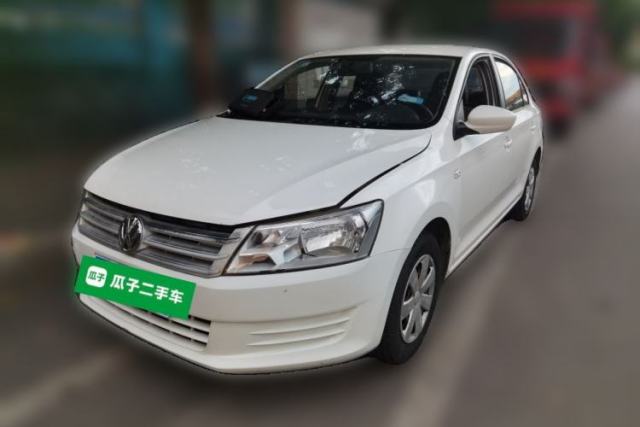 Volkswagen Santana 2013 1.4L Manual Fashion Edition usado