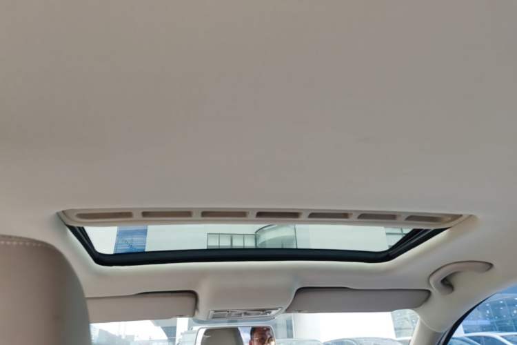 Used Volkswagen Santana 2013 1.6L Automatic Comfort Edition Headliner