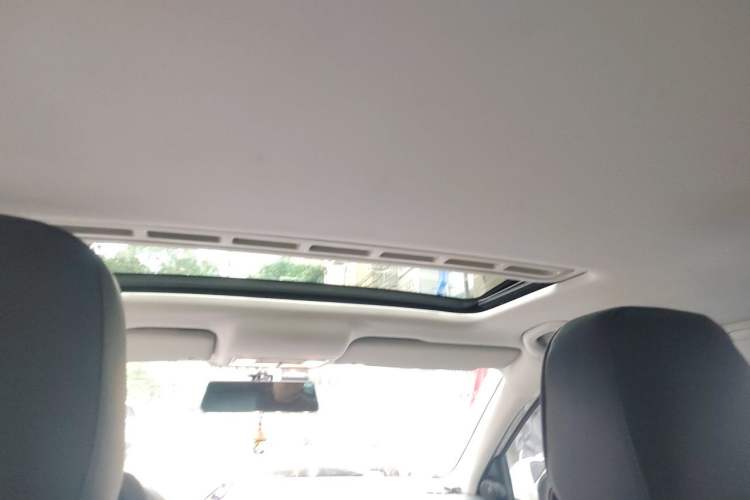 Used Volkswagen Santana 2013 1.6L Automatic Comfort Edition Headliner