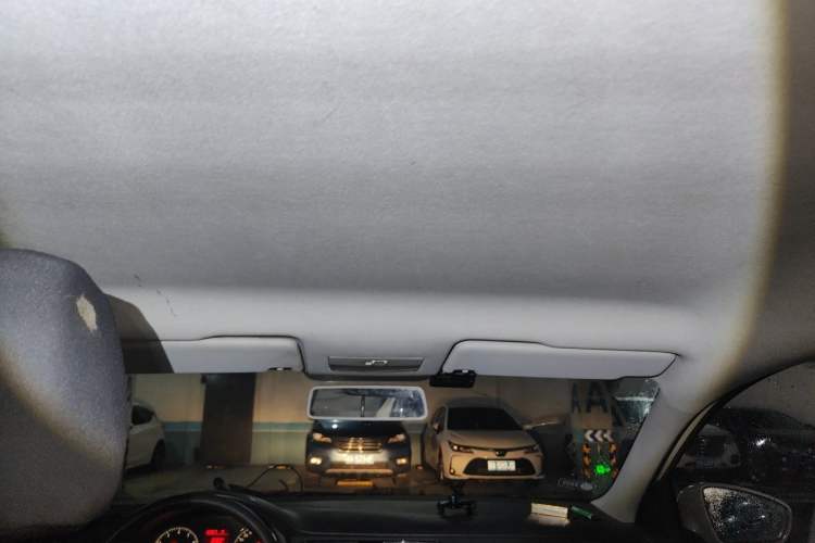 Used Volkswagen Santana 2013 1.6L Automatic Fashion Edition Headliner