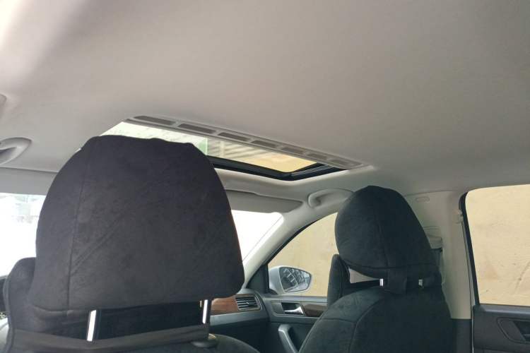 Used Volkswagen Santana 2013 1.6L Manual Luxury Edition Headliner