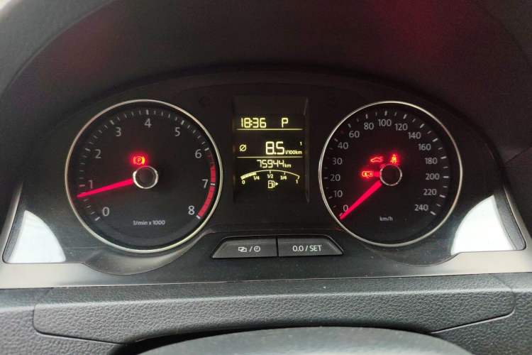 Used Volkswagen Santana 2013 1.6L Automatic Luxury Edition Instrument Cluster