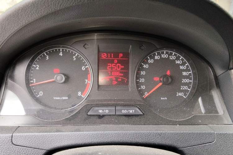 Used Volkswagen Santana 2013 1.6L Automatic Comfort Edition Instrument Cluster