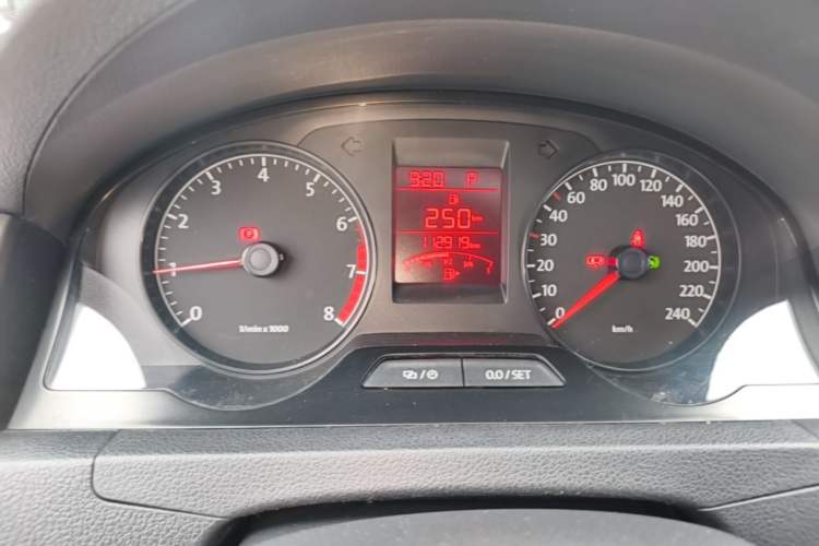 Used Volkswagen Santana 2013 1.6L Automatic Comfort Edition Instrument Cluster